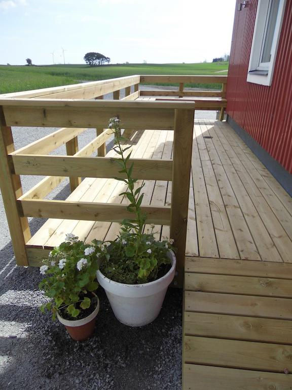 Red Bird Farm Panzió Ystad Kültér fotó